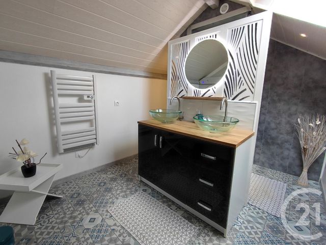 Maison &agrave; louer - 5 pi&egrave;ces - 108,30 m2 - Guiscard - 60 - PICARDIE