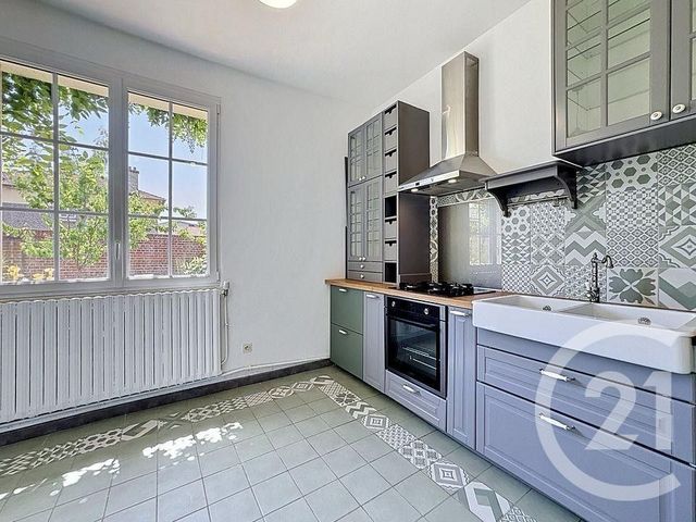 Maison &agrave; louer - 4 pi&egrave;ces - 102 m2 - Noyon - 60 - PICARDIE