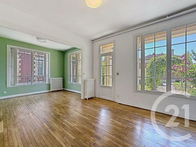 Maison &agrave; louer - 4 pi&egrave;ces - 102 m2 - Noyon - 60 - PICARDIE