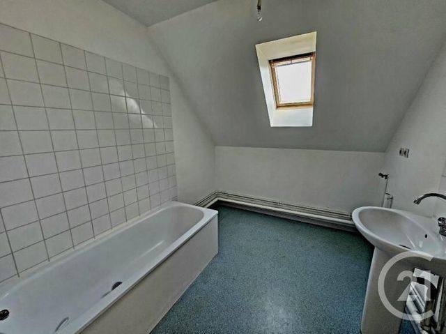 Appartement F2 &agrave; louer - 2 pi&egrave;ces - 49,50 m2 - Crisolles - 60 - PICARDIE