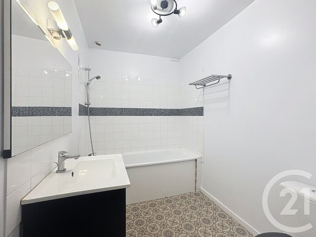 Appartement T2 &agrave; louer - 2 pi&egrave;ces - 42,55 m2 - Noyon - 60 - PICARDIE
