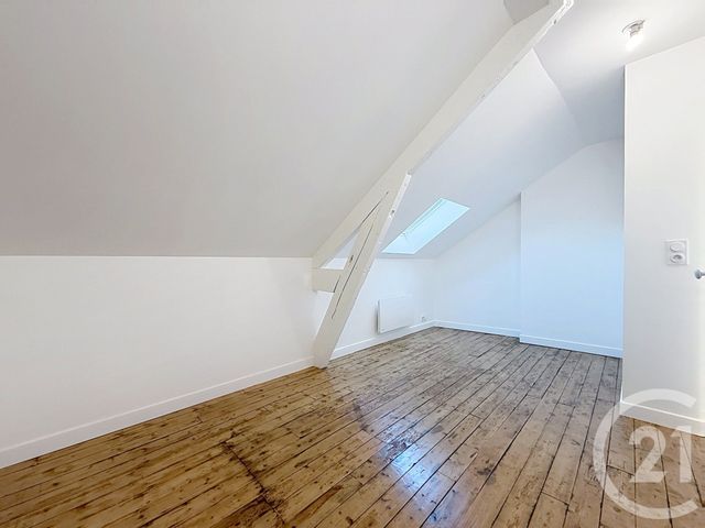 Maison &agrave; louer - 5 pi&egrave;ces - 82,40 m2 - Noyon - 60 - PICARDIE