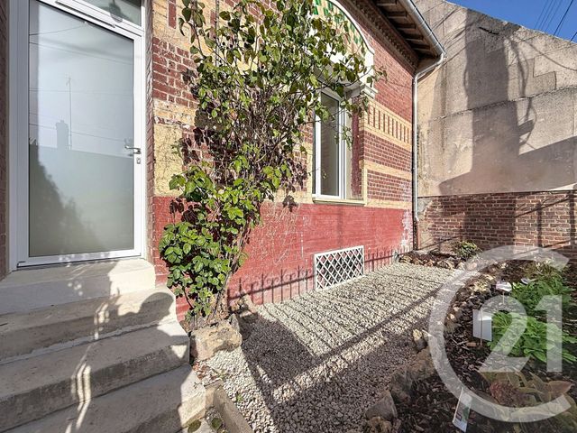 Maison &agrave; louer - 5 pi&egrave;ces - 82,40 m2 - Noyon - 60 - PICARDIE
