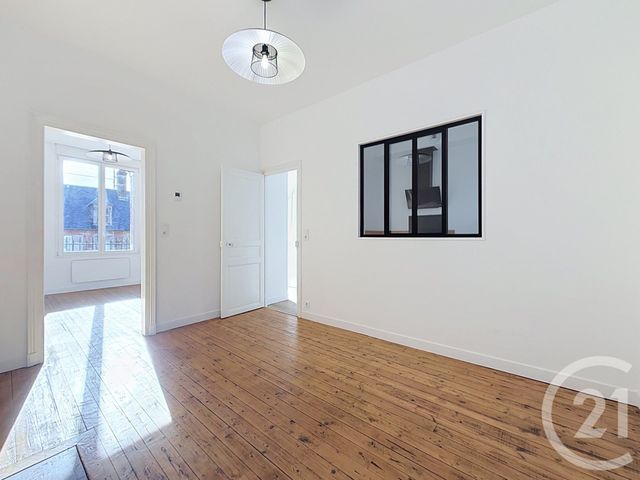 Maison &agrave; louer - 5 pi&egrave;ces - 82,40 m2 - Noyon - 60 - PICARDIE