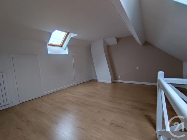 Maison &agrave; louer - 4 pi&egrave;ces - 96,37 m2 - Noyon - 60 - PICARDIE