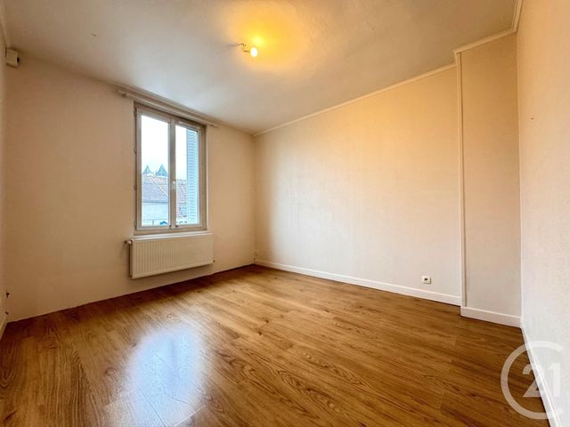 Maison &agrave; louer - 4 pi&egrave;ces - 96,37 m2 - Noyon - 60 - PICARDIE
