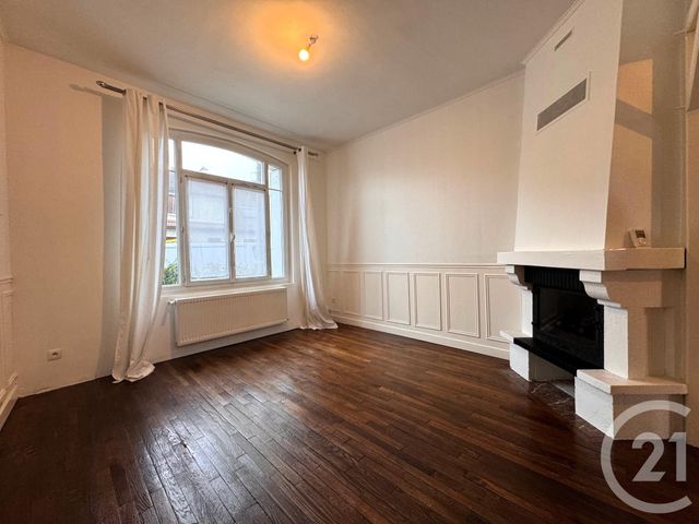 Maison &agrave; louer - 4 pi&egrave;ces - 96,37 m2 - Noyon - 60 - PICARDIE