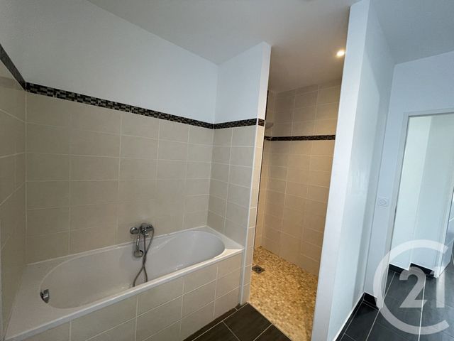 Maison &agrave; louer - 5 pi&egrave;ces - 126 m2 - La Croix Blanche - 47 - AQUITAINE