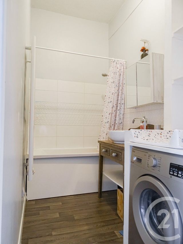 Appartement T3 &agrave; louer - 3 pi&egrave;ces - 50 m2 - Lyon - 69003 - RHONE-ALPES