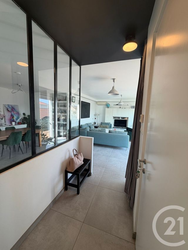 Maison &agrave; vendre - 10 pi&egrave;ces - 245,45 m2 - Meyzieu - 69 - RHONE-ALPES