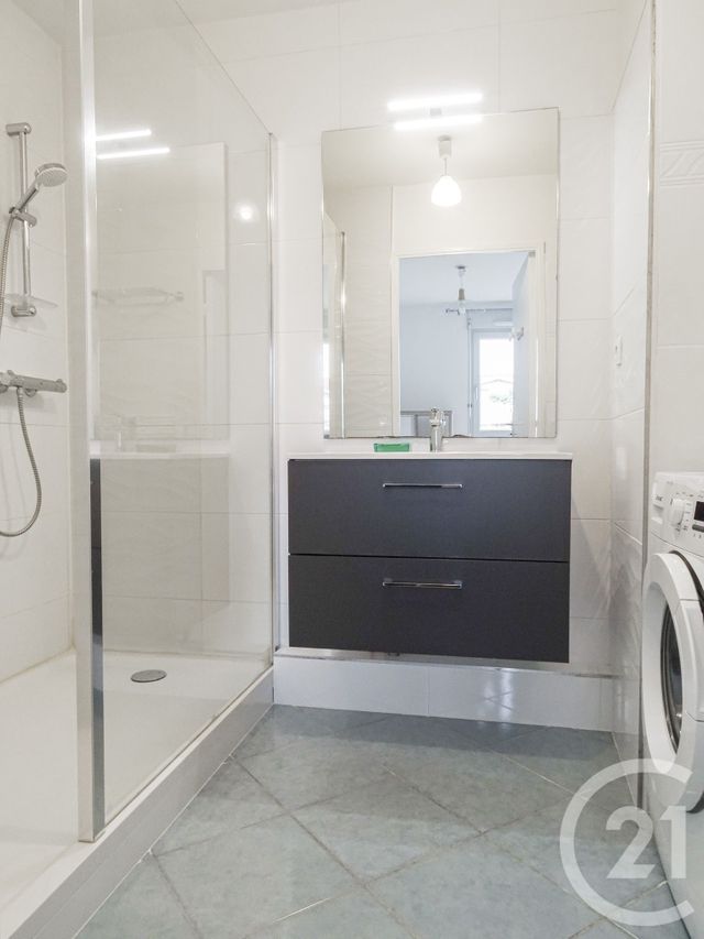Appartement T2 &agrave; louer - 2 pi&egrave;ces - 40 m2 - Lyon - 69003 - RHONE-ALPES