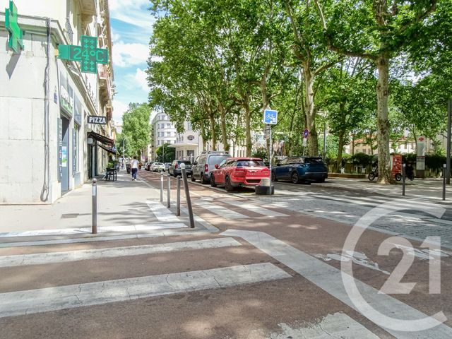 Local commercial à vendre - 80.0 m2 - 69 - Rhone