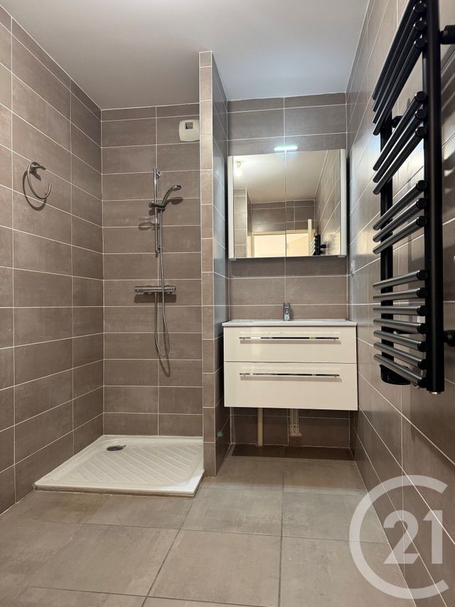 Appartement F3 &agrave; louer - 3 pi&egrave;ces - 54,18 m2 - Lyon - 69003 - RHONE-ALPES
