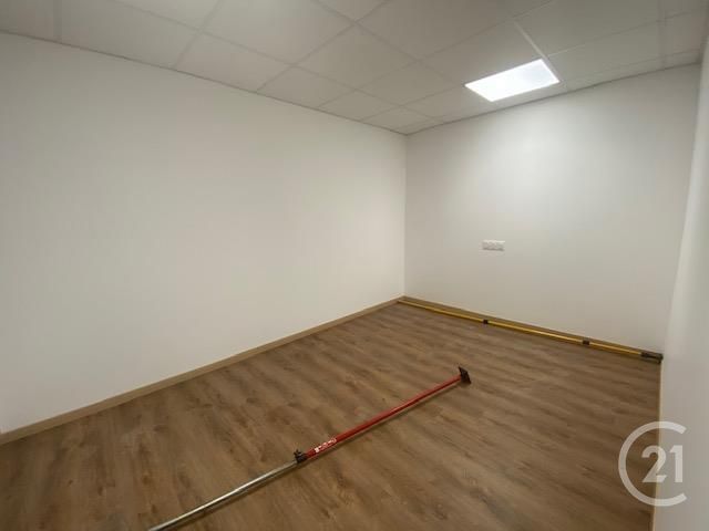 Appartement Local à louer - 1 pièce - 200 m2 - Vitre - 35 - BRETAGNE