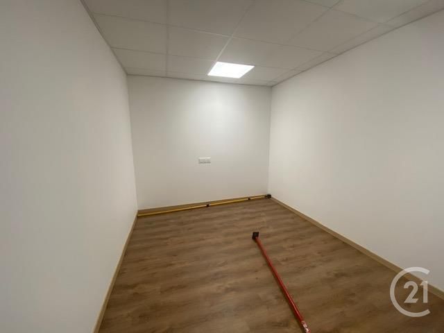 Appartement Local à louer - 1 pièce - 200 m2 - Vitre - 35 - BRETAGNE