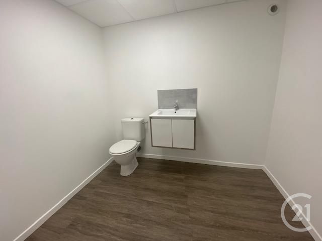 Appartement Local à louer - 1 pièce - 200 m2 - Vitre - 35 - BRETAGNE