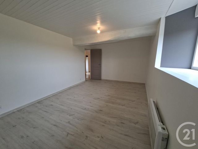 Maison &agrave; louer - 3 pi&egrave;ces - 81,42 m2 - Argentre Du Plessis - 35 - BRETAGNE