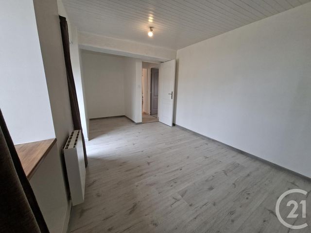 Maison &agrave; louer - 3 pi&egrave;ces - 81,42 m2 - Argentre Du Plessis - 35 - BRETAGNE