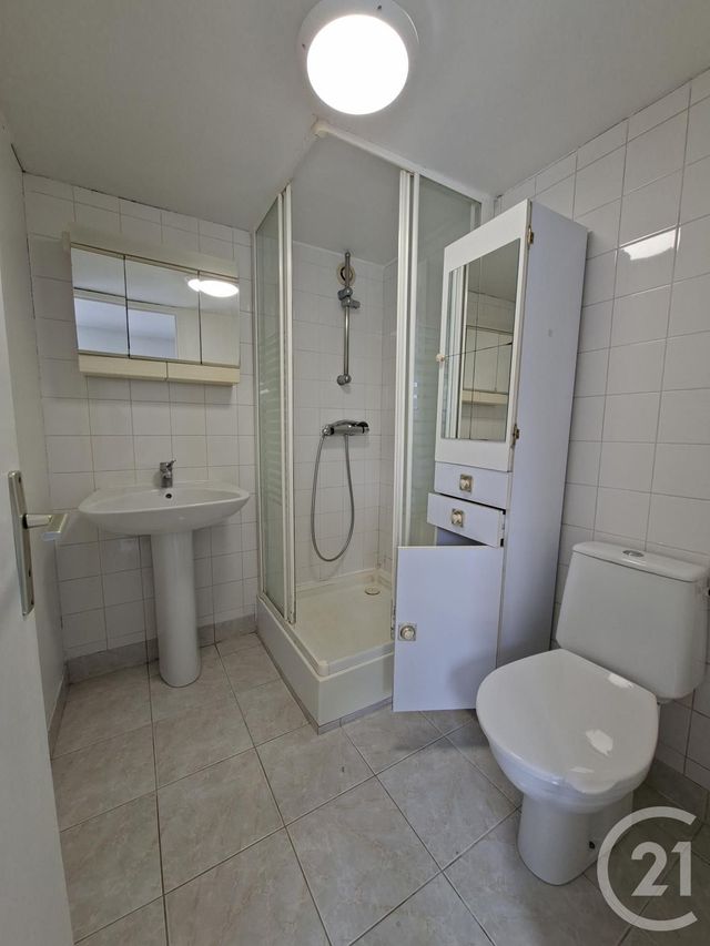 Maison &agrave; louer - 7 pi&egrave;ces - 157,94 m2 - Vitre - 35 - BRETAGNE
