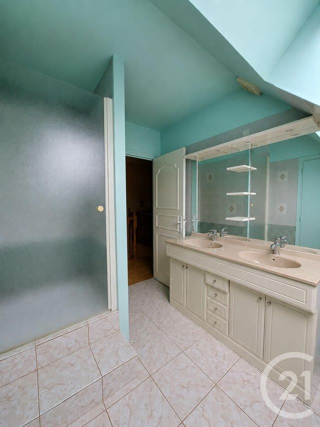 Maison &agrave; louer - 7 pi&egrave;ces - 157,94 m2 - Vitre - 35 - BRETAGNE
