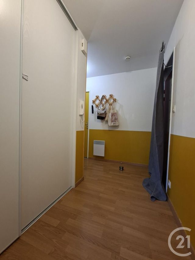 Appartement &agrave; louer - 3 pi&egrave;ces - 61,95 m2 - Etrelles - 35 - BRETAGNE