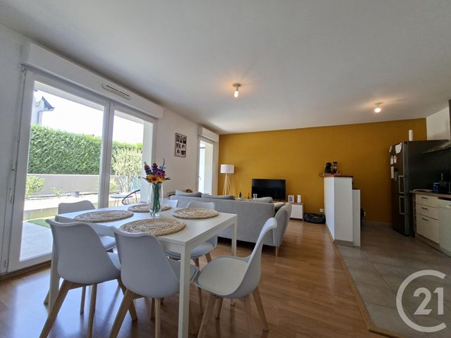 Appartement &agrave; louer - 3 pi&egrave;ces - 61,95 m2 - Etrelles - 35 - BRETAGNE