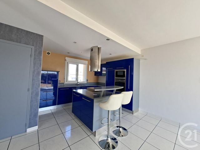 Maison &agrave; louer - 4 pi&egrave;ces - 121,50 m2 - Erbree - 35 - BRETAGNE