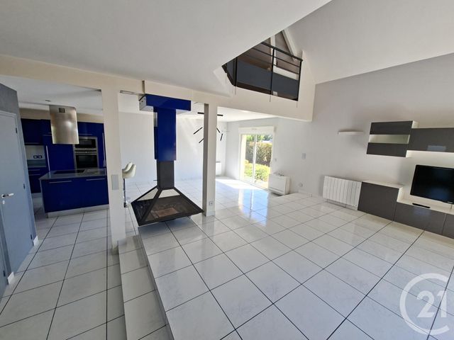 Maison &agrave; louer - 4 pi&egrave;ces - 121,50 m2 - Erbree - 35 - BRETAGNE