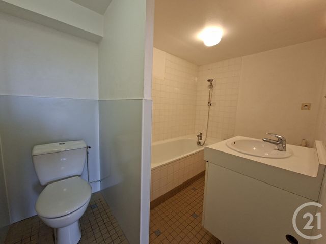 Appartement &agrave; louer - 2 pi&egrave;ces - 38,50 m2 - Vitre - 35 - BRETAGNE