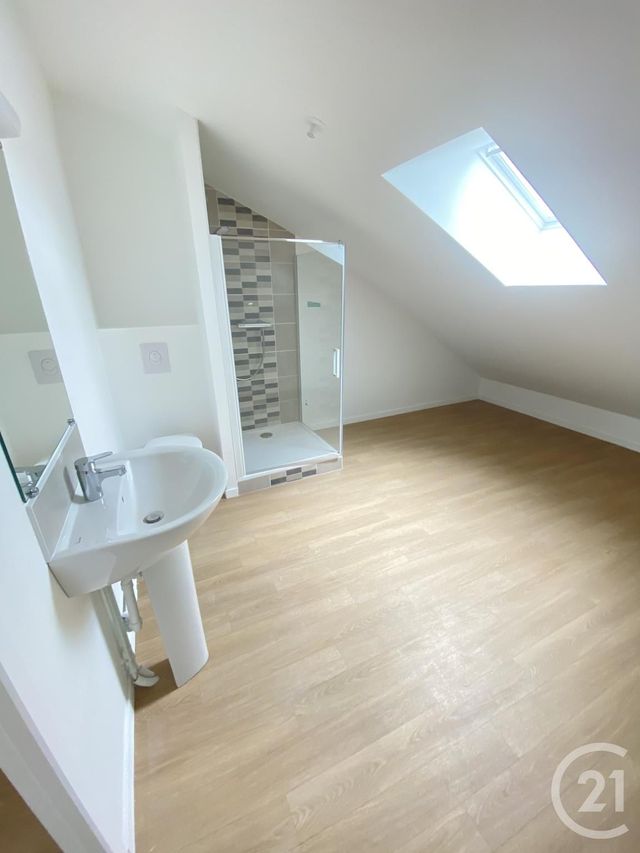 Appartement T5 à vendre - 5 pièces - 100,35 m2 - La Bouexiere - 35 - BRETAGNE