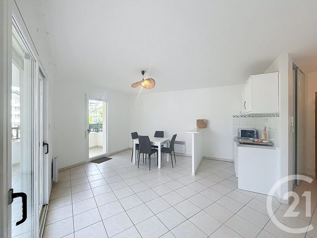 Appartement F2 &agrave; louer - 2 pi&egrave;ces - 36,74 m2 - La Baule - 44 - PAYS-DE-LOIRE