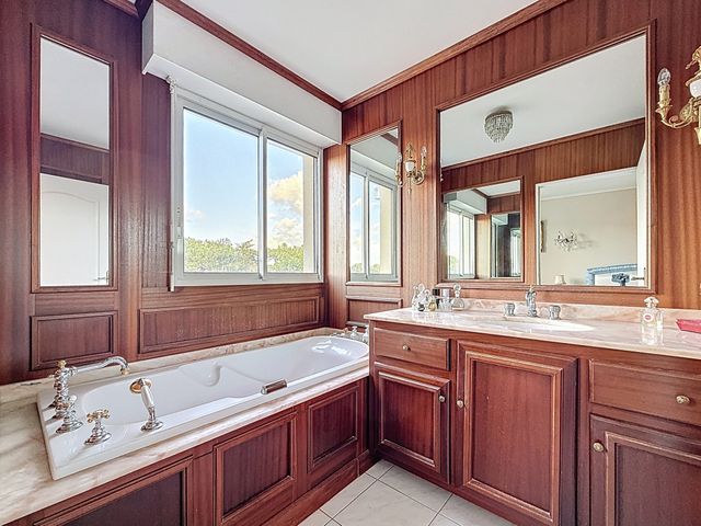 Appartement F4 à vendre - 4 pièces - 94,80 m2 - La Baule Escoublac - 44 - PAYS-DE-LOIRE