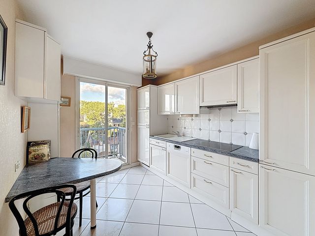 Appartement F4 à vendre - 4 pièces - 94,80 m2 - La Baule Escoublac - 44 - PAYS-DE-LOIRE