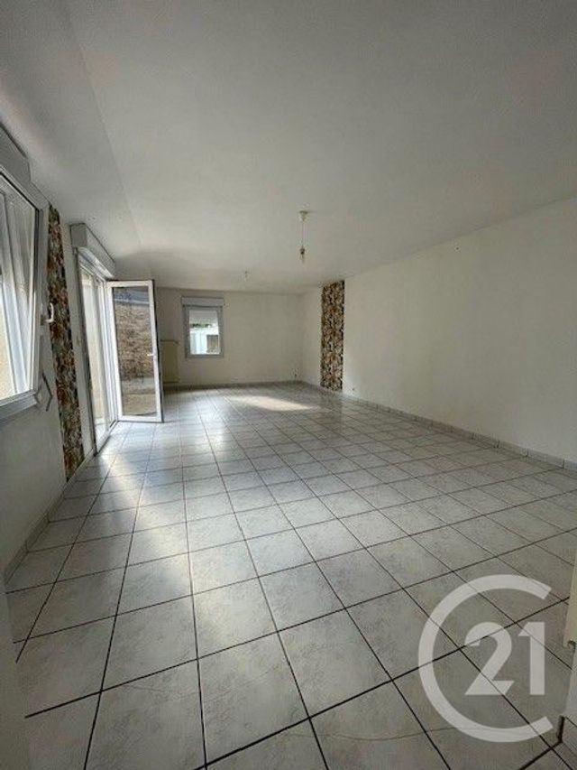 Maison &agrave; louer - 4 pi&egrave;ces - 92 m2 - Chateaubriant - 44 - PAYS-DE-LOIRE