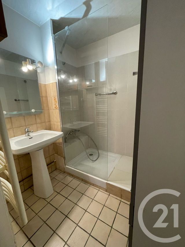 Appartement T2 &agrave; louer - 2 pi&egrave;ces - 35 m2 - Ombree D Anjou - 49 - PAYS-DE-LOIRE