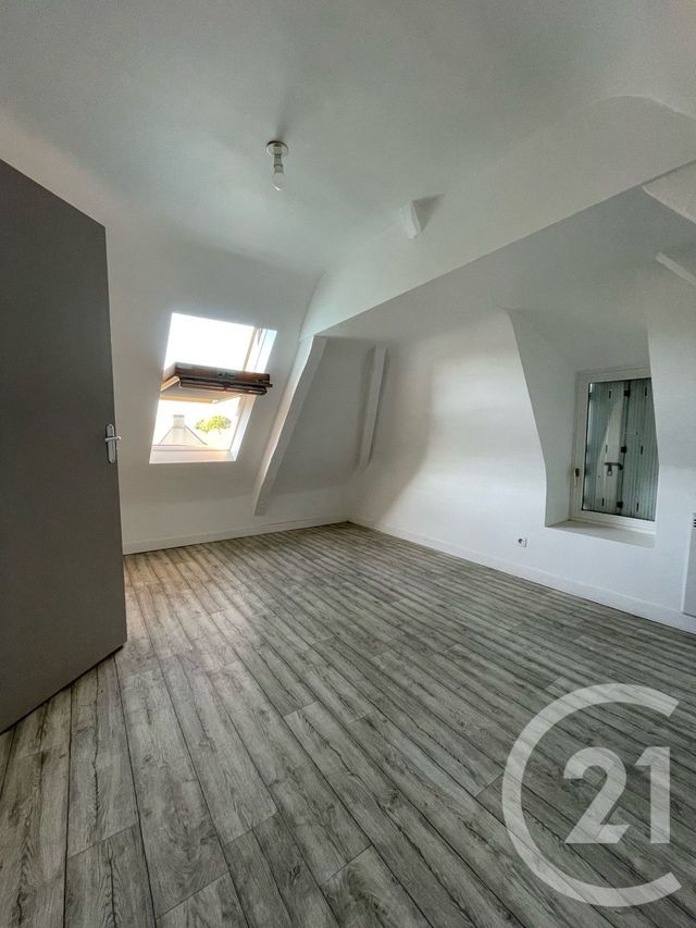 Appartement T3 &agrave; louer - 4 pi&egrave;ces - 65 m2 - Ombree D Anjou - 49 - PAYS-DE-LOIRE