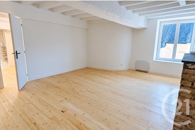 Appartement &agrave; louer - 3 pi&egrave;ces - 80 m2 - Segre En Anjou Bleu - 49 - PAYS-DE-LOIRE