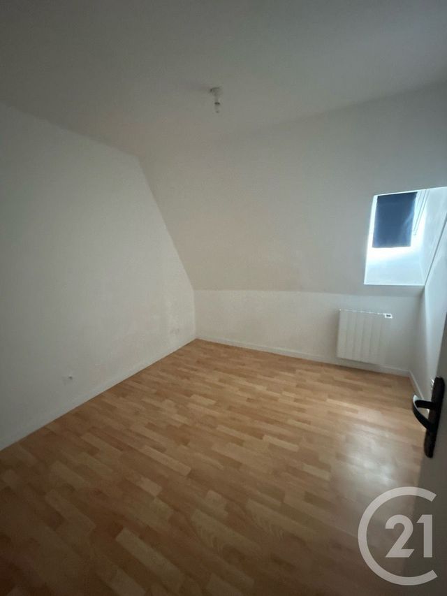 Appartement T3 &agrave; louer - 3 pi&egrave;ces - 61 m2 - Ombree D Anjou - 49 - PAYS-DE-LOIRE