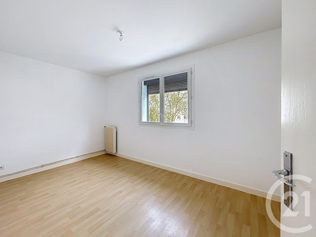 Appartement &agrave; louer - 5 pi&egrave;ces - 77,25 m2 - Chateaubriant - 44 - PAYS-DE-LOIRE