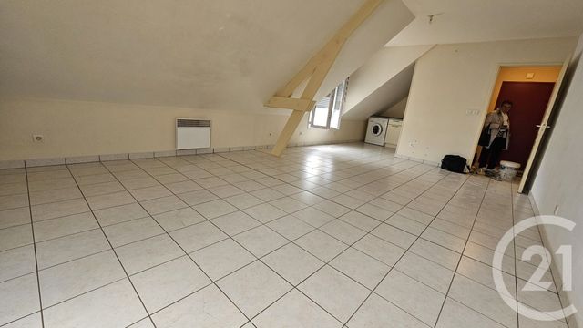 Appartement F3 &agrave; louer - 3 pi&egrave;ces - 46 m2 - St Mars La Jaille - 44 - PAYS-DE-LOIRE