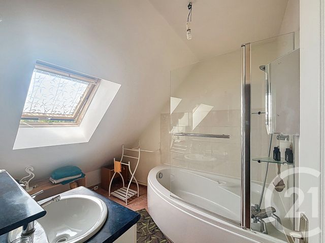 Maison à vendre - 8 pièces - 175 m2 - Douvres La Delivrande - 14 - BASSE-NORMANDIE