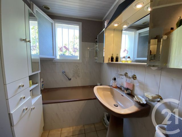 Maison à vendre - 5 pièces - 97,80 m2 - St Denis D Oleron - 17 - POITOU-CHARENTES