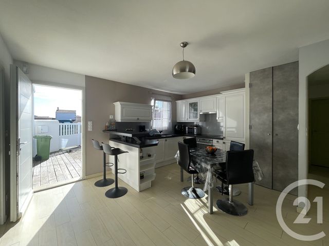 Maison &agrave; vendre - 3 pi&egrave;ces - 82,82 m2 - St Pierre D Oleron - 17 - POITOU-CHARENTES