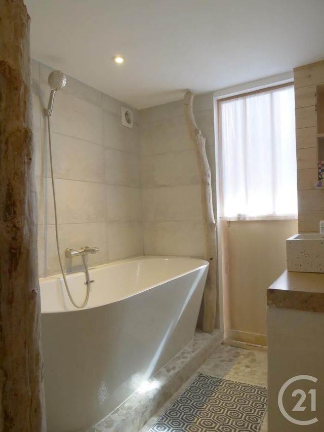 Maison &agrave; louer - 2 pi&egrave;ces - 46,66 m2 - St Pierre D Oleron - 17 - POITOU-CHARENTES