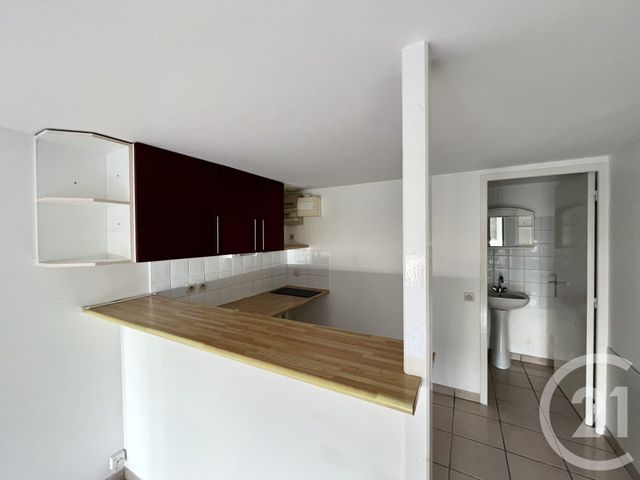 Appartement T3 &agrave; vendre - 3 pi&egrave;ces - 48,02 m2 - St Pierre D Oleron - 17 - POITOU-CHARENTES