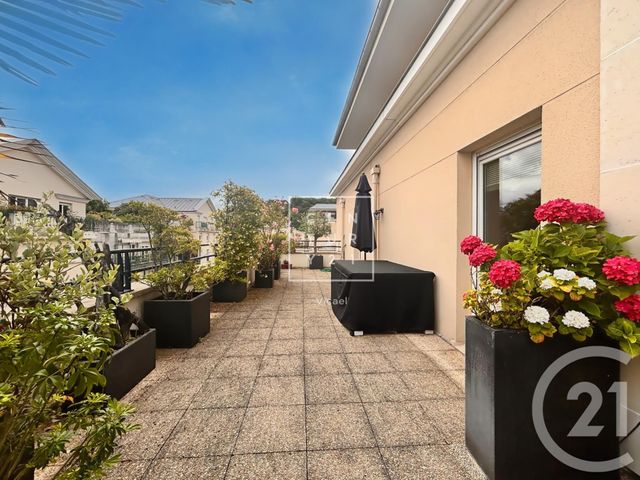 Appartement F5 à vendre - 5 pièces - 113 m2 - Le Plessis Robinson - 92 - ILE-DE-FRANCE