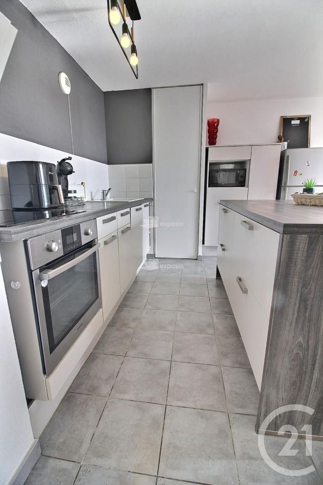 Appartement F3 à vendre - 3 pièces - 74 m2 - Canet En Roussillon - 66 - LANGUEDOC-ROUSSILLON