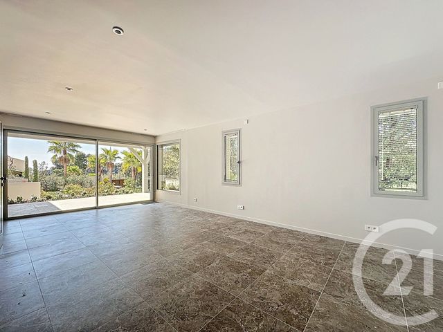 Appartement F4 à vendre - 4 pièces - 200,19 m2 - Cagnes Sur Mer - 06 - PROVENCE-ALPES-COTE-D-AZUR