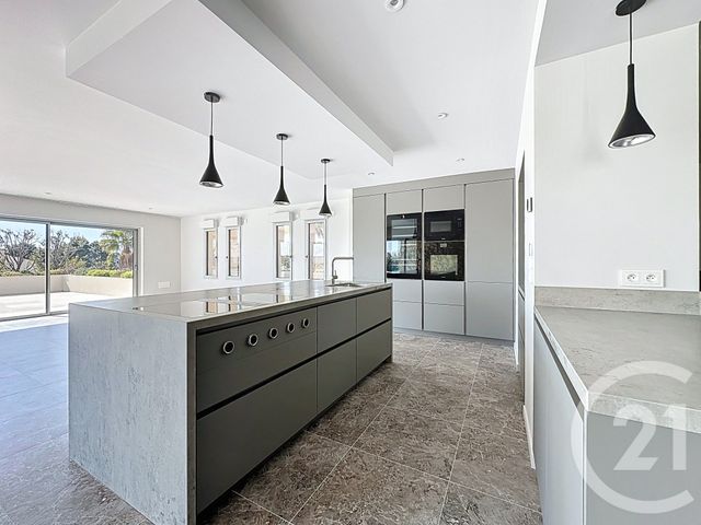 Appartement F4 à vendre - 4 pièces - 200,19 m2 - Cagnes Sur Mer - 06 - PROVENCE-ALPES-COTE-D-AZUR