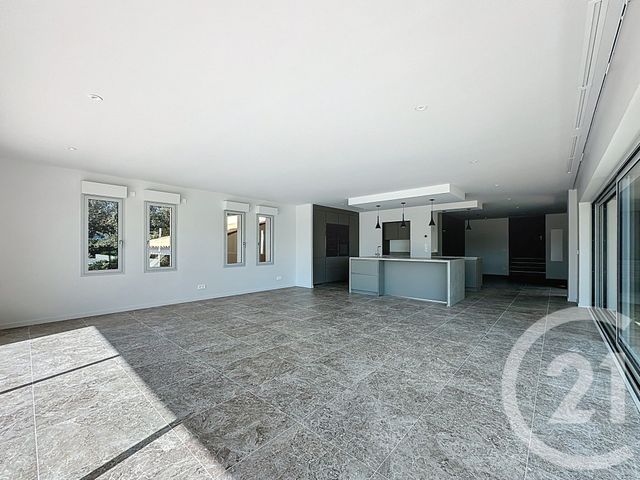 Appartement F4 à vendre - 4 pièces - 200,19 m2 - Cagnes Sur Mer - 06 - PROVENCE-ALPES-COTE-D-AZUR